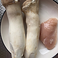 #开启冬日滋补新吃法#杏鲍菇炒鸡肉丝的做法图解1