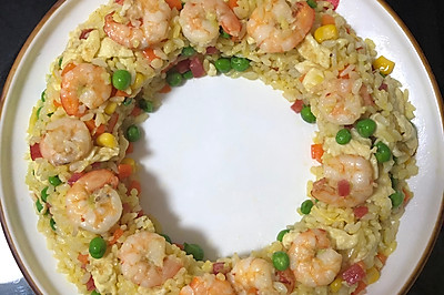 圣诞花环黄金虾仁蛋炒饭
