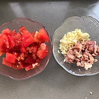 红油糯香  肉末茄子粉丝煲的做法图解2