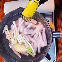 排骨鸡爪煲—没有螃蟹的肉蟹煲的做法图解2