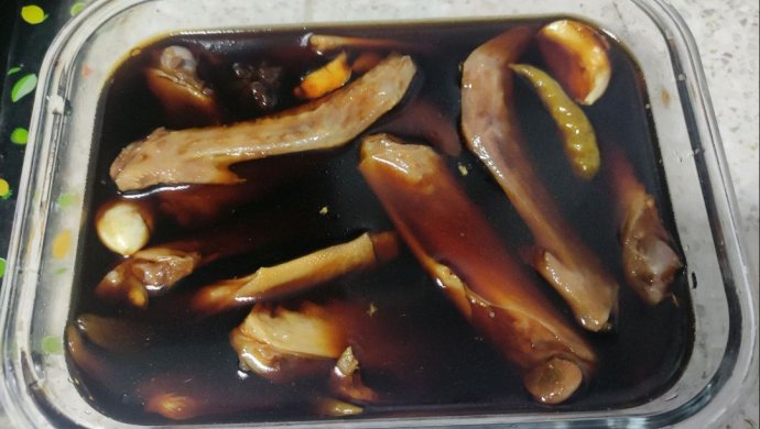 泡椒在鸭翅