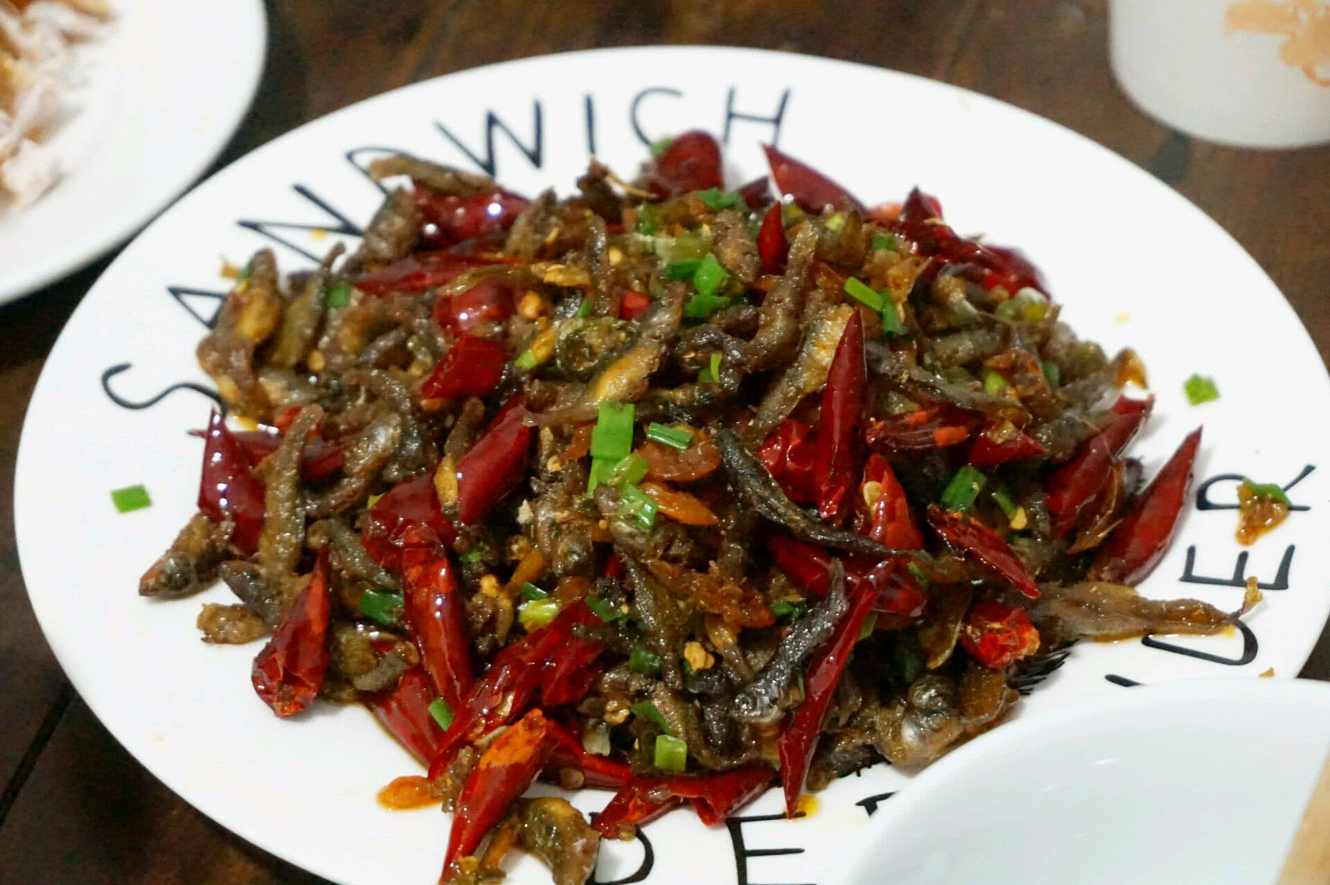 Small fish and shrimps in Dongting Lake. Necessary for drinking