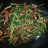 小芹菜炒肉#我要上首页下饭家常菜#的做法图解5