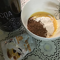 无糖巧克力杯子蛋糕（苦）的做法图解2