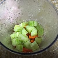 【蓓妈美食】芒果胡萝卜青瓜汁的做法图解3