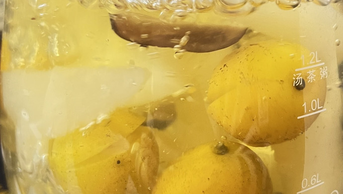 金桔雪梨红枣茶