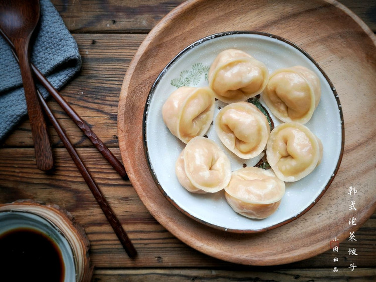 把韩式辣白菜包进饺子——韩式泡菜饺子的做法
