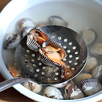 【姜酒血蛤】——浙江人最爱的“黑暗料理”的做法图解4