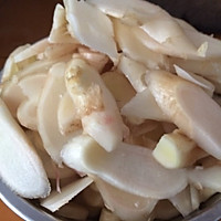 甜酸泡姜的做法图解1