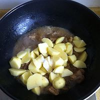 土豆焖鸦的做法图解10