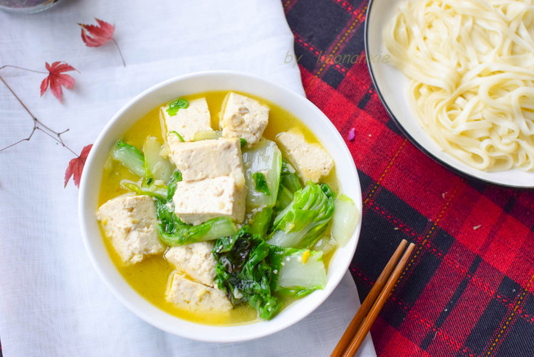 冬日必备白菜炖豆腐的做法