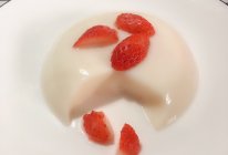牛奶草莓布丁的做法