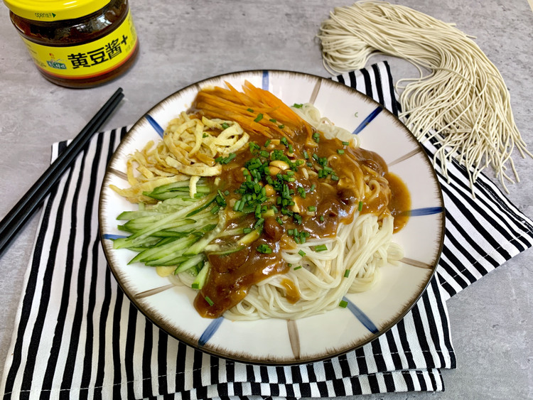 黄豆酱拌面的做法