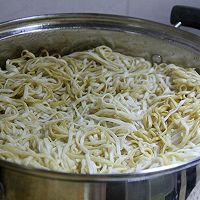 豆角焖面的做法图解1