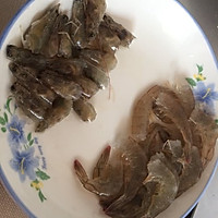 白菜炒大虾的做法图解1