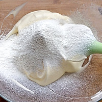 水晶球里的草莓杯子蛋糕#圣诞烘趴，为爱起烘#的做法图解11