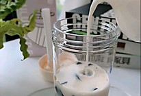 #在夏日饮饮作乐#仙草冻牛奶的做法