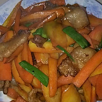 五花肉炒胡萝卜片的做法图解4