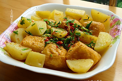 土豆焖豆腐