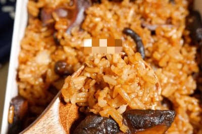 「香菇炒饭」简单好吃，颗粒分明有嚼劲