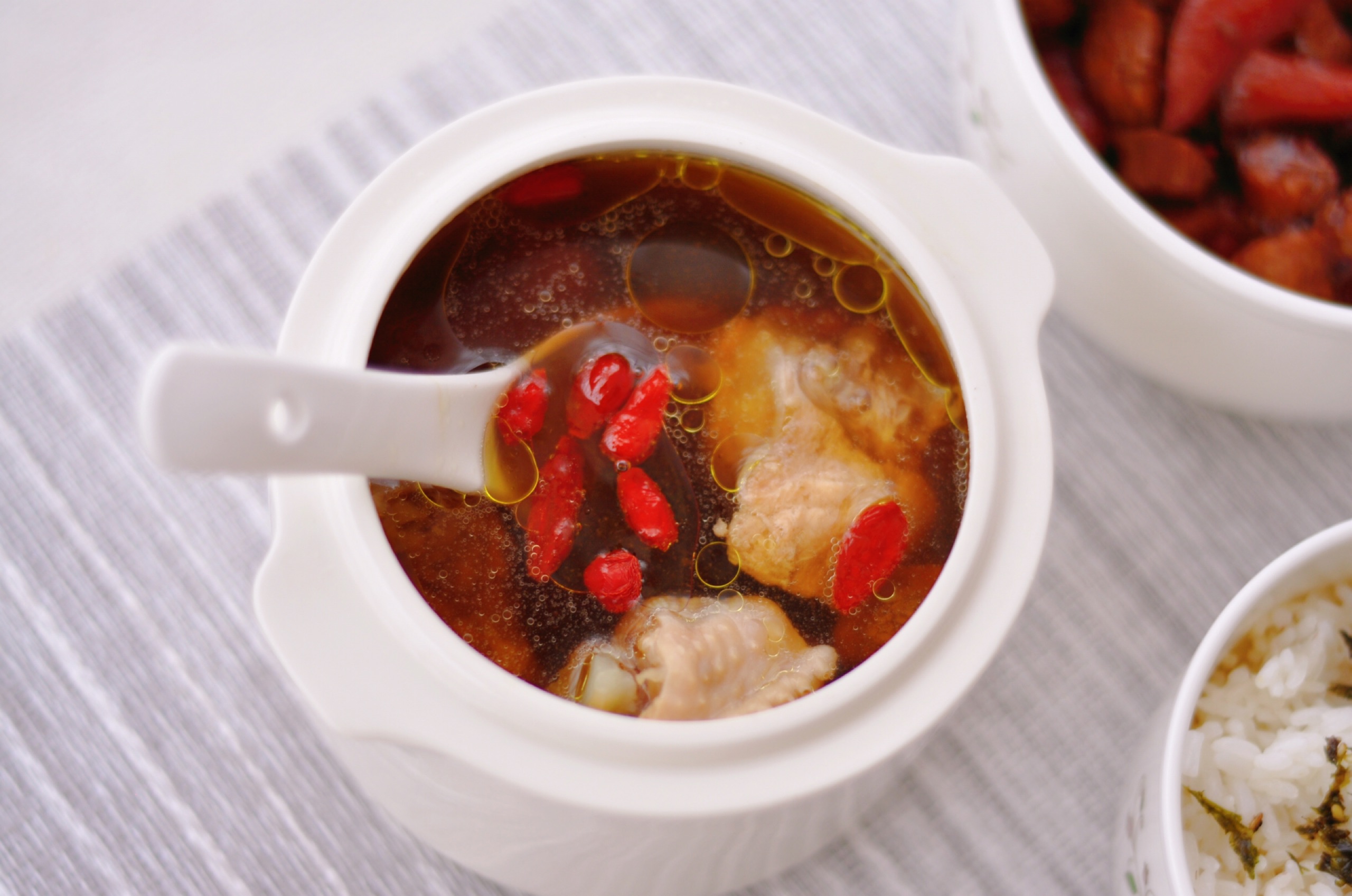 赤松茸鸡汤怎么做_赤松茸鸡汤的做法_豆果美食