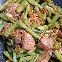 排骨豆角炖粉条的做法图解3