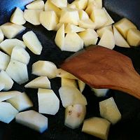 偷师来的美食:土豆焖饭的做法图解2