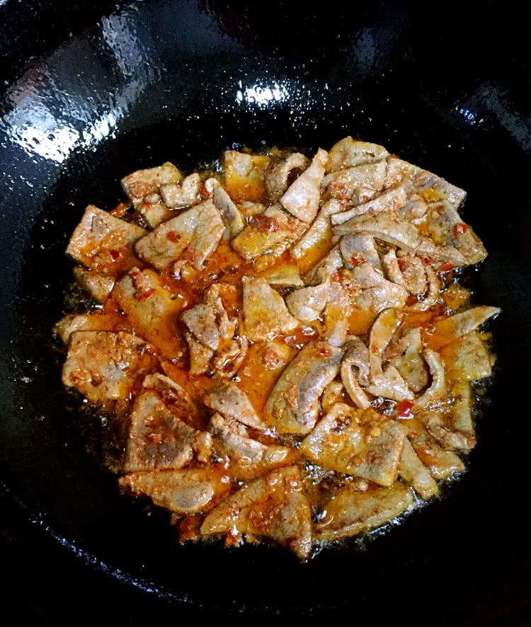 泡椒猪肝（特下饭，加了莴笋更好吃）的做法图解3