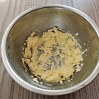 #快手又营养，我家的冬日必备菜品#奶香浓郁的黄油小蛋糕的做法图解3