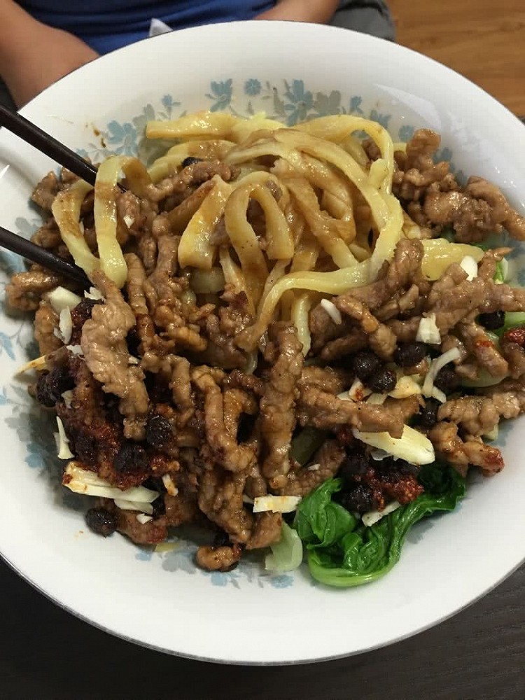 干拌手工面的做法
