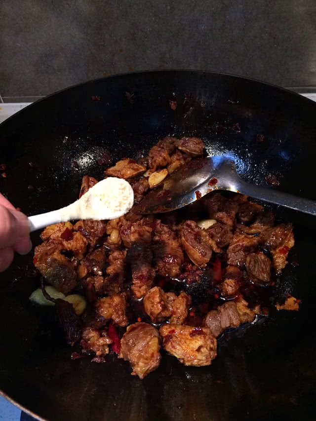 红烧牛肉（详细步骤）的做法图解12