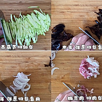 #2021创意料理组——创意“食”光#西葫芦鸡蛋早餐面的做法图解1