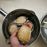 花胶鲍鱼炖鸡汤的做法图解3