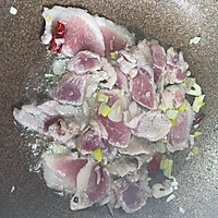 东北酸菜猪肉炖粉条的做法图解4