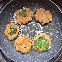 Q弹爽口的美味玉米虾饼的做法图解8