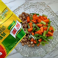 芹菜炝拌花生米的做法图解6
