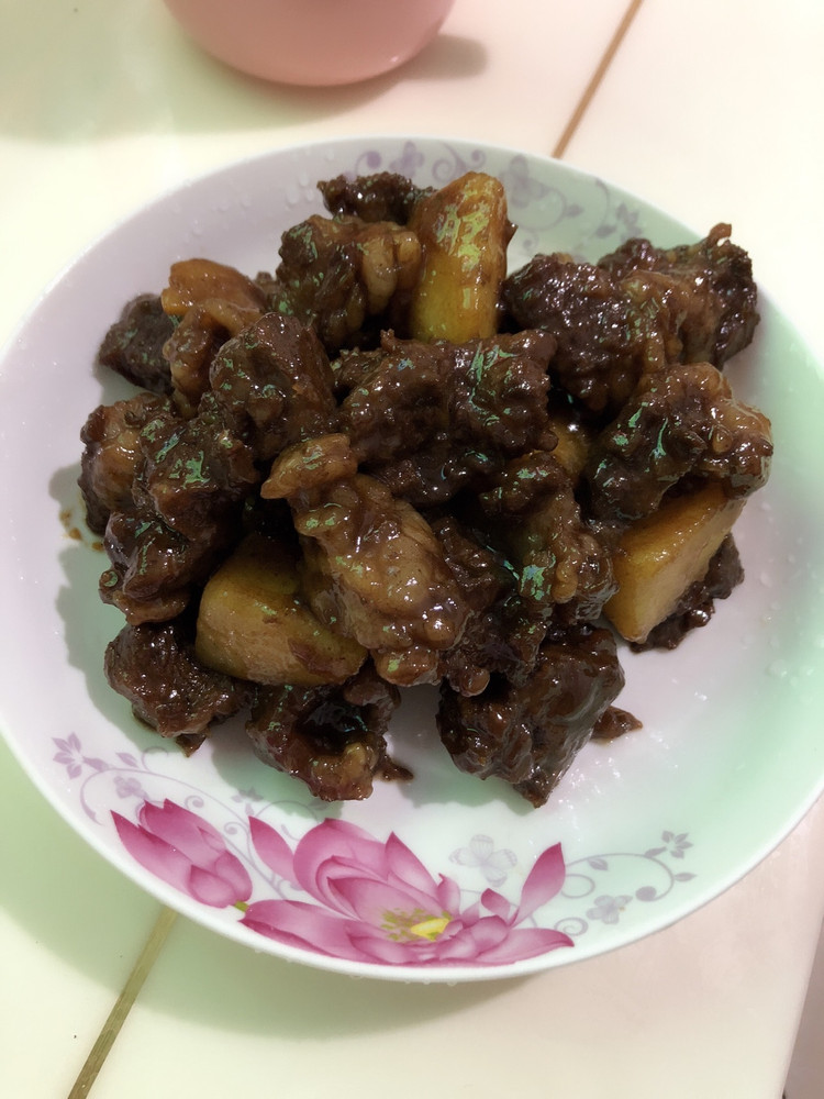 土豆炖牛肉的做法