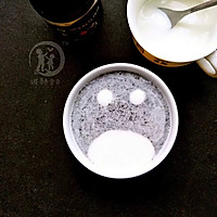 龙猫酸奶杯的做法图解3