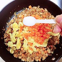 #太太乐鲜鸡汁玩转健康快手菜#酱油鸡蛋炒饭的做法图解17