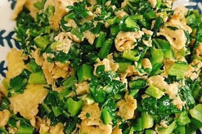 油麦菜炒碎蛋