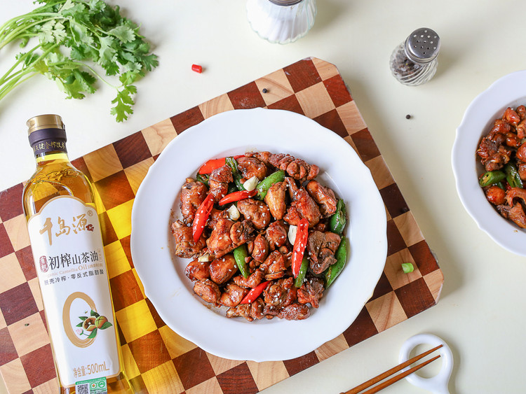 茶油炒土鸡的做法