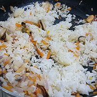 #智利贻贝中式烹法大赏#贻贝蛋炒饭的做法图解4