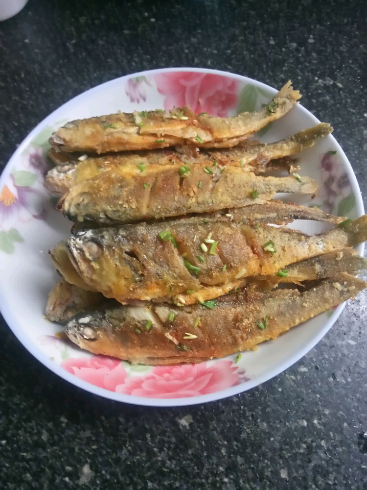 煎黄鱼的做法