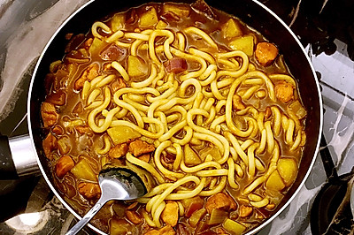鸡肉土豆咖喱乌冬面