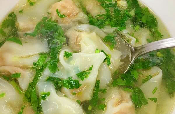 鲜肉馄饨（暖暖的早餐）