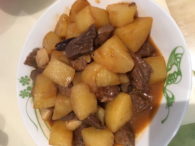土豆炖牛肉