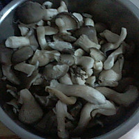 素炒蘑菇的做法图解1