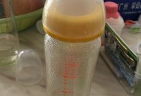 宝宝4个月辅食：萝卜玉米水的做法