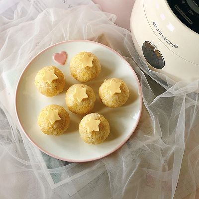 黄金杂粮肉松饭团