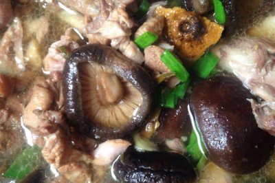 鲜鸭煲